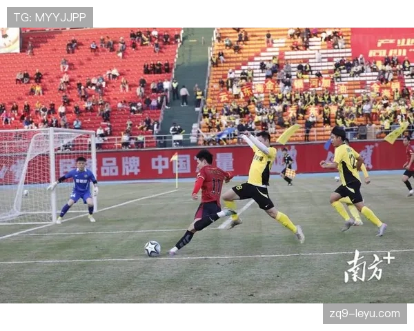 西甲战火重燃,群雄逐鹿引爆球迷期待 西甲战火重燃,群雄逐鹿引爆球迷期待