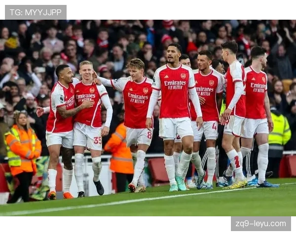 英超焦点战：琼斯与哈特斯正面交锋，点燃争冠悬念